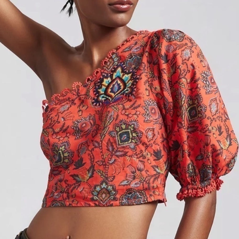 NWT FARM Rio Red Crop Top with Vibrant Design